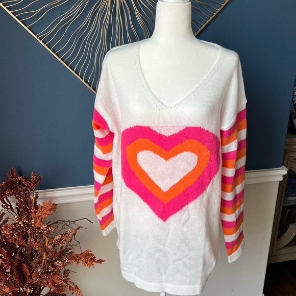 New Cozy Heart Sweater - Size Large - Picture 2 of 6
